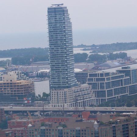 Apartment/2Bedrooms/2 Full Bathrooms/Free Parking Торонто Екстер'єр фото