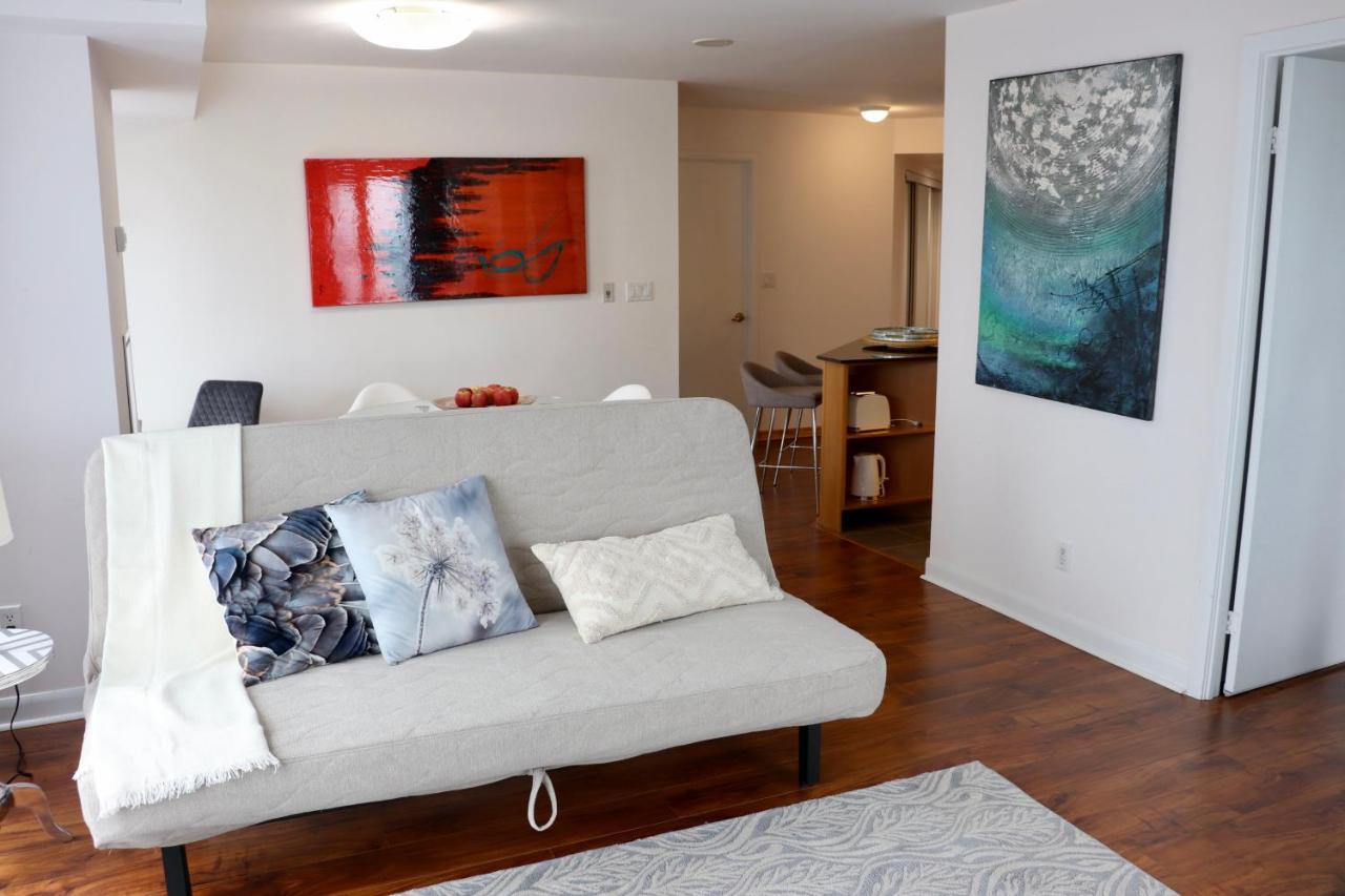 Apartment/2Bedrooms/2 Full Bathrooms/Free Parking Торонто Екстер'єр фото