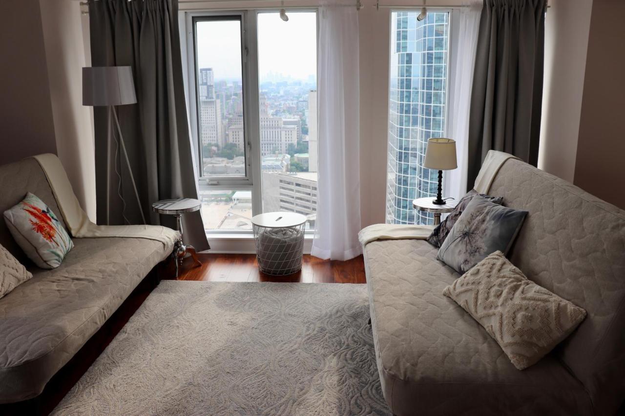 Apartment/2Bedrooms/2 Full Bathrooms/Free Parking Торонто Екстер'єр фото
