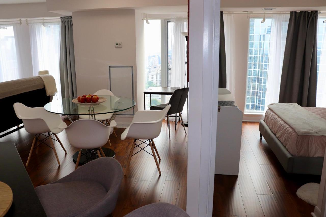 Apartment/2Bedrooms/2 Full Bathrooms/Free Parking Торонто Екстер'єр фото
