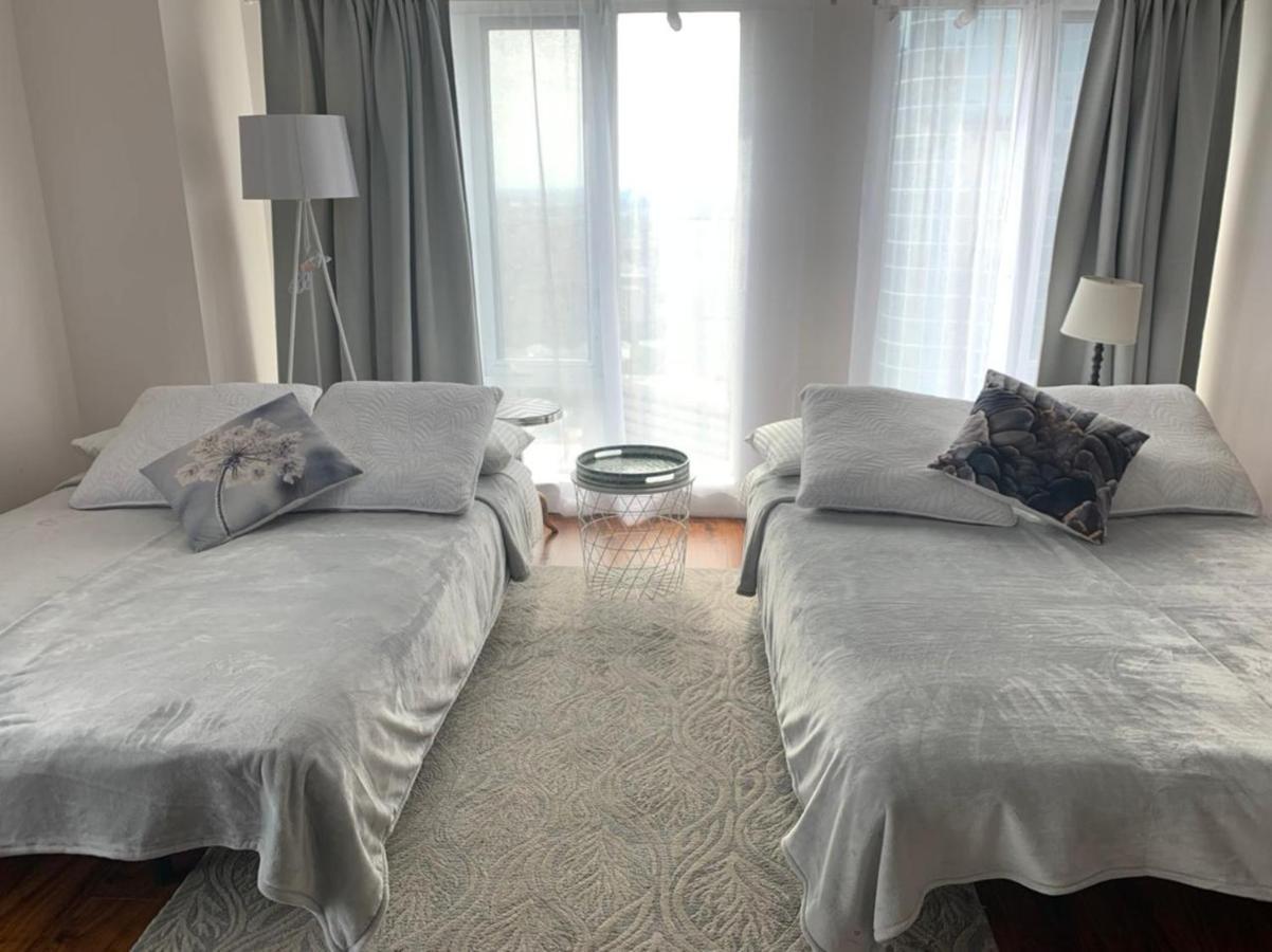 Apartment/2Bedrooms/2 Full Bathrooms/Free Parking Торонто Екстер'єр фото