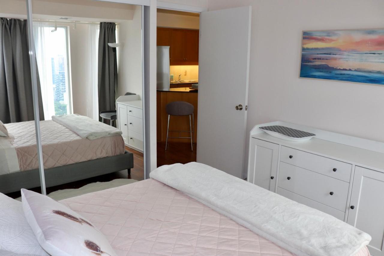 Apartment/2Bedrooms/2 Full Bathrooms/Free Parking Торонто Екстер'єр фото