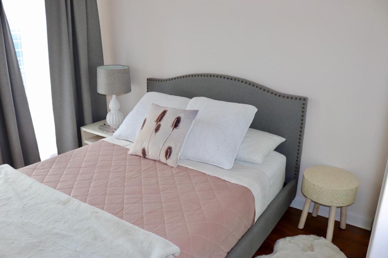 Apartment/2Bedrooms/2 Full Bathrooms/Free Parking Торонто Екстер'єр фото