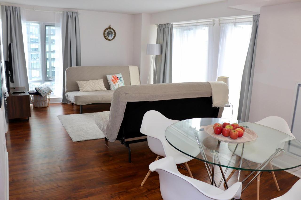 Apartment/2Bedrooms/2 Full Bathrooms/Free Parking Торонто Екстер'єр фото